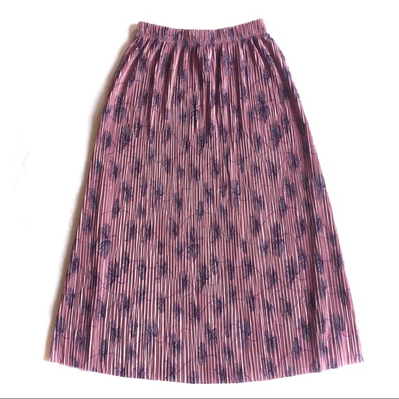 Urban Outfitters Floral Pleated Skirt - Picture 3 of 6